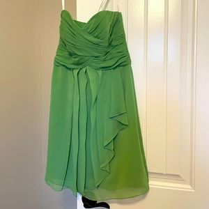 Strapless short green dress